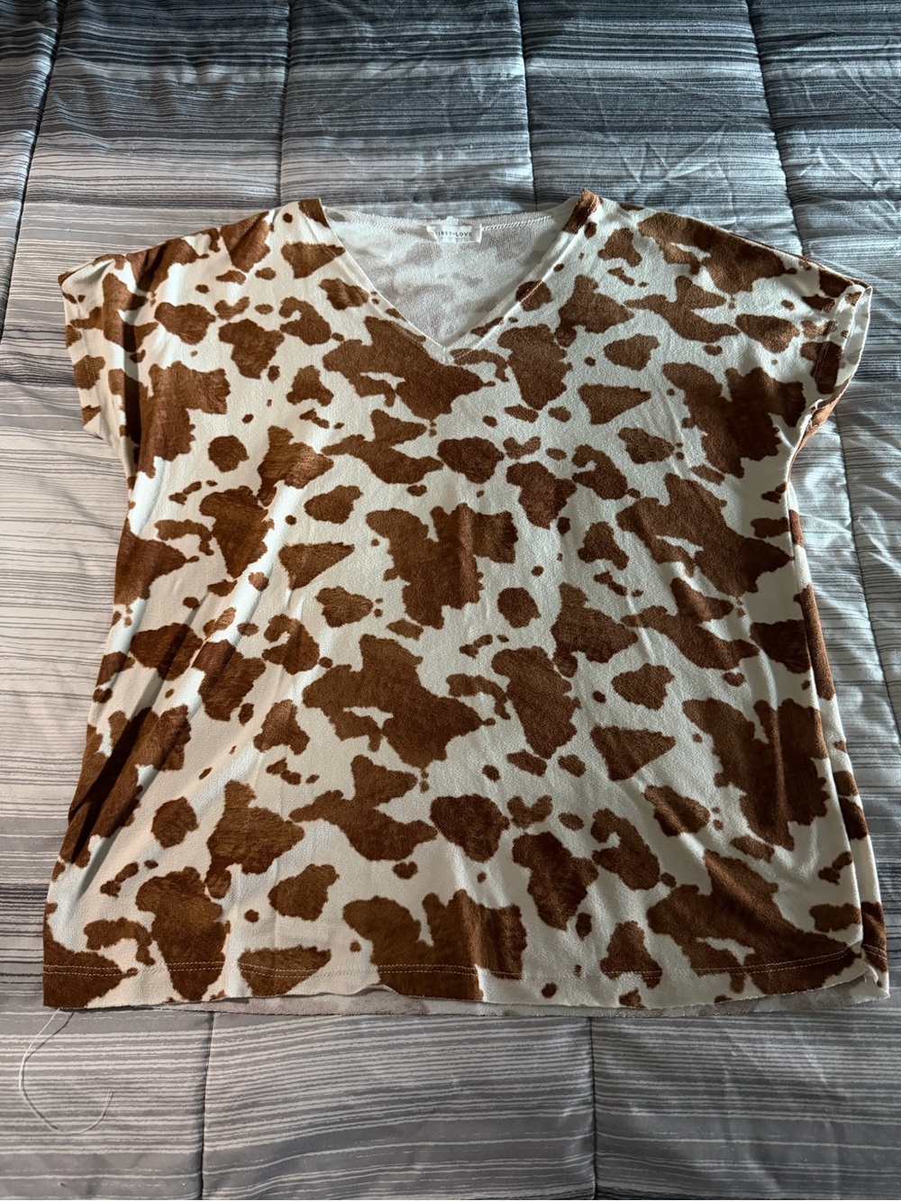 Women's V-Neck Brown and Cream Patterned Top